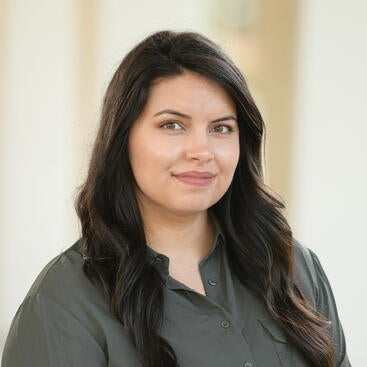 Brenda Cuevas Headshot 1:1 Ratio